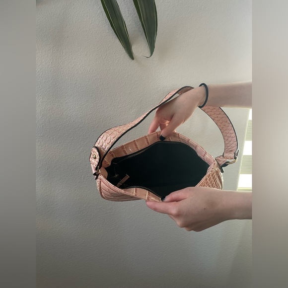 Thrifted Pink Bratz Doll Style Purse - Picture 4 of 4